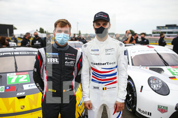 2021-08-17 - Brother Vanthoor Laurens (bel), WeatherTech Racing, Porsche 911 RSR - 19, Dries Vanthoor (bel), HubAuto Racing, Porsche 911 RSR - 19, portrait during the free practice and qualifying sessions of 24 Hours of Le Mans 2021, 4th round of the 2021 FIA World Endurance Championship, FIA WEC, on the Circuit de la Sarthe, from August 18 to 22, 2021 in Le Mans, France - Photo Julien Delfosse / DPPI - 24 HOURS OF LE MANS 2021, 4TH ROUND OF THE 2021 FIA WORLD ENDURANCE CHAMPIONSHIP, WEC - ENDURANCE - MOTORS