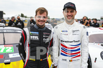 2021-08-17 - Brother Vanthoor Laurens (bel), WeatherTech Racing, Porsche 911 RSR - 19, Dries Vanthoor (bel), HubAuto Racing, Porsche 911 RSR - 19, portrait during the free practice and qualifying sessions of 24 Hours of Le Mans 2021, 4th round of the 2021 FIA World Endurance Championship, FIA WEC, on the Circuit de la Sarthe, from August 18 to 22, 2021 in Le Mans, France - Photo Julien Delfosse / DPPI - 24 HOURS OF LE MANS 2021, 4TH ROUND OF THE 2021 FIA WORLD ENDURANCE CHAMPIONSHIP, WEC - ENDURANCE - MOTORS
