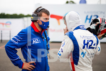 2021-08-18 - MissionH24, mechanic, mecanicien during the free practice and qualifying sessions of 24 Hours of Le Mans 2021, 4th round of the 2021 FIA World Endurance Championship, FIA WEC, on the Circuit de la Sarthe, from August 18 to 22, 2021 in Le Mans, France - Photo Joao Filipe / DPPI - 24 HOURS OF LE MANS 2021, 4TH ROUND OF THE 2021 FIA WORLD ENDURANCE CHAMPIONSHIP, WEC - ENDURANCE - MOTORS