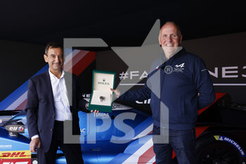 2021-08-18 - awards RSE (ACO) FILLON PIERRE (FRA), PRESIDENT OF ACO, PORTAIT SINAULT PHILIPPE (FRA), TEAM PRINCIPAL AND OWNER OF SIGNATECH RACING, PORTAIT during the free practice and qualifying sessions of 24 Hours of Le Mans 2021, 4th round of the 2021 FIA World Endurance Championship, FIA WEC, on the Circuit de la Sarthe, from August 18 to 22, 2021 in Le Mans, France - Photo François Flamand / DPPI - 24 HOURS OF LE MANS 2021, 4TH ROUND OF THE 2021 FIA WORLD ENDURANCE CHAMPIONSHIP, WEC - ENDURANCE - MOTORS