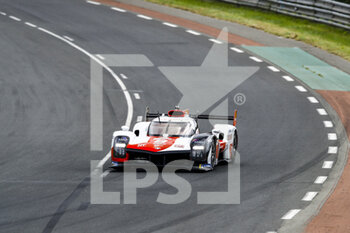2021-08-18 - 08 Buemi Sébastien (swi), Nakajima Kazuki (jpn), Hartley Brendon (nzl), Toyota Gazoo Racing, Toyota GR010 - Hybrid, action during the free practice and qualifying sessions of 24 Hours of Le Mans 2021, 4th round of the 2021 FIA World Endurance Championship, FIA WEC, on the Circuit de la Sarthe, from August 18 to 22, 2021 in Le Mans, France - Photo Xavi Bonilla / DPPI - 24 HOURS OF LE MANS 2021, 4TH ROUND OF THE 2021 FIA WORLD ENDURANCE CHAMPIONSHIP, WEC - ENDURANCE - MOTORS