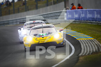 2021-08-18 - 72 Dries Vanthoor (bel), Martin Maxime (bel), Parente Alvaro (prt), HubAuto Racing, Porsche 911 RSR - 19, action during the free practice and qualifying sessions of 24 Hours of Le Mans 2021, 4th round of the 2021 FIA World Endurance Championship, FIA WEC, on the Circuit de la Sarthe, from August 18 to 22, 2021 in Le Mans, France - Photo Joao Filipe / DPPI - 24 HOURS OF LE MANS 2021, 4TH ROUND OF THE 2021 FIA WORLD ENDURANCE CHAMPIONSHIP, WEC - ENDURANCE - MOTORS