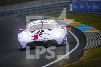 2021-08-18 - 79 MacNeil Cooper (usa), Vanthoor Laurens (bel), Bamber Earl (nzl), WeatherTech Racing, Porsche 911 RSR - 19, action during the free practice and qualifying sessions of 24 Hours of Le Mans 2021, 4th round of the 2021 FIA World Endurance Championship, FIA WEC, on the Circuit de la Sarthe, from August 18 to 22, 2021 in Le Mans, France - Photo Joao Filipe / DPPI - 24 HOURS OF LE MANS 2021, 4TH ROUND OF THE 2021 FIA WORLD ENDURANCE CHAMPIONSHIP, WEC - ENDURANCE - MOTORS