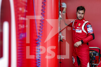2021-08-19 - Molina Miguel (esp), AF Corse, Ferrari 488 GTE Evo, portrait during the free practice and qualifying sessions of 24 Hours of Le Mans 2021, 4th round of the 2021 FIA World Endurance Championship, FIA WEC, on the Circuit de la Sarthe, from August 18 to 22, 2021 in Le Mans, France - Photo Frédéric Le Floc'h / DPPI - 24 HOURS OF LE MANS 2021, 4TH ROUND OF THE 2021 FIA WORLD ENDURANCE CHAMPIONSHIP, WEC - ENDURANCE - MOTORS