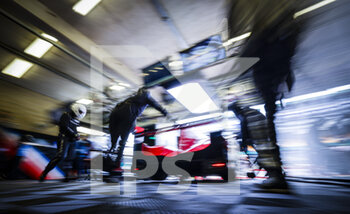 2021-08-19 - MECHANIC, MECANICIEN during the free practice and qualifying sessions of 24 Hours of Le Mans 2021, 4th round of the 2021 FIA World Endurance Championship, FIA WEC, on the Circuit de la Sarthe, from August 18 to 22, 2021 in Le Mans, France - Photo François Flamand / DPPI - 24 HOURS OF LE MANS 2021, 4TH ROUND OF THE 2021 FIA WORLD ENDURANCE CHAMPIONSHIP, WEC - ENDURANCE - MOTORS