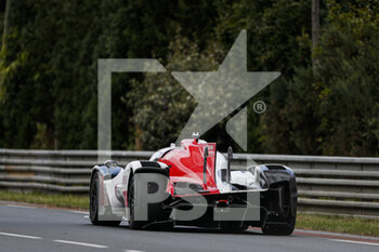 2021-08-19 - 08 Buemi Sébastien (swi), Nakajima Kazuki (jpn), Hartley Brendon (nzl), Toyota Gazoo Racing, Toyota GR010 - Hybrid, after his crash in FP3 during the free practice and qualifying sessions of 24 Hours of Le Mans 2021, 4th round of the 2021 FIA World Endurance Championship, FIA WEC, on the Circuit de la Sarthe, from August 18 to 22, 2021 in Le Mans, France - Photo Frédéric Le Floc'h / DPPI - 24 HOURS OF LE MANS 2021, 4TH ROUND OF THE 2021 FIA WORLD ENDURANCE CHAMPIONSHIP, WEC - ENDURANCE - MOTORS
