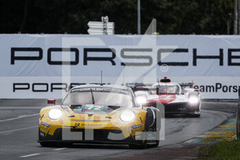 2021-08-19 - 72 Dries Vanthoor (bel), Martin Maxime (bel), Parente Alvaro (prt), HubAuto Racing, Porsche 911 RSR - 19, action during the free practice and qualifying sessions of 24 Hours of Le Mans 2021, 4th round of the 2021 FIA World Endurance Championship, FIA WEC, on the Circuit de la Sarthe, from August 18 to 22, 2021 in Le Mans, France - Photo Frédéric Le Floc'h / DPPI - 24 HOURS OF LE MANS 2021, 4TH ROUND OF THE 2021 FIA WORLD ENDURANCE CHAMPIONSHIP, WEC - ENDURANCE - MOTORS