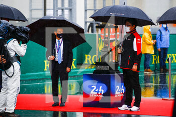 2021-08-21 - Fillon Pierre (fra), President of ACO, Trophy, Murata Hisatake (jpn), Team President of Toyota Gazoo racing, portait during the 24 Hours of Le Mans 2021, 4th round of the 2021 FIA World Endurance Championship, FIA WEC, on the Circuit de la Sarthe, from August 21 to 22, 2021 in Le Mans, France - Photo Xavi Bonilla / DPPI - 24 HOURS OF LE MANS 2021, 4TH ROUND OF THE 2021 FIA WORLD ENDURANCE CHAMPIONSHIP, WEC - ENDURANCE - MOTORS