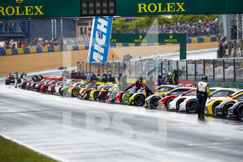 2021-08-21 - Starting grid during the 24 Hours of Le Mans 2021, 4th round of the 2021 FIA World Endurance Championship, FIA WEC, on the Circuit de la Sarthe, from August 21 to 22, 2021 in Le Mans, France - Photo Xavi Bonilla / DPPI - 24 HOURS OF LE MANS 2021, 4TH ROUND OF THE 2021 FIA WORLD ENDURANCE CHAMPIONSHIP, WEC - ENDURANCE - MOTORS
