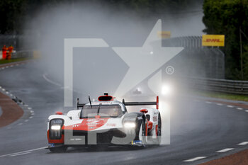 2021-08-21 - 07 Conway Mike (gbr), Kobayashi Kamui (jpn), Lopez Jose Maria (arg), Toyota Gazoo Racing, Toyota GR010 - Hybrid, action during the 24 Hours of Le Mans 2021, 4th round of the 2021 FIA World Endurance Championship, FIA WEC, on the Circuit de la Sarthe, from August 21 to 22, 2021 in Le Mans, France - Photo François Flamand / DPPI - 24 HOURS OF LE MANS 2021, 4TH ROUND OF THE 2021 FIA WORLD ENDURANCE CHAMPIONSHIP, WEC - ENDURANCE - MOTORS