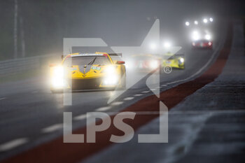 2021-08-21 - 63 Garcia Antonio (esp), Taylor Jordan (usa), Catsburg Nicky (nld), Corvette Racing, Chevrolet Corvette C8.R, action during the 24 Hours of Le Mans 2021, 4th round of the 2021 FIA World Endurance Championship, FIA WEC, on the Circuit de la Sarthe, from August 21 to 22, 2021 in Le Mans, France - Photo Joao Filipe / DPPI - 24 HOURS OF LE MANS 2021, 4TH ROUND OF THE 2021 FIA WORLD ENDURANCE CHAMPIONSHIP, WEC - ENDURANCE - MOTORS