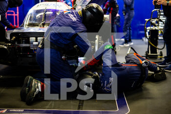 2021-08-21 - 23 Di Resta Paul (gbr), Lynn Alex (gbr), Boyd Wayne (gbr), United Autosports USA, Oreca 07 - Gibson, action mechanic, mecanicien during the 24 Hours of Le Mans 2021, 4th round of the 2021 FIA World Endurance Championship, FIA WEC, on the Circuit de la Sarthe, from August 21 to 22, 2021 in Le Mans, France - Photo Joao Filipe / DPPI - 24 HOURS OF LE MANS 2021, 4TH ROUND OF THE 2021 FIA WORLD ENDURANCE CHAMPIONSHIP, WEC - ENDURANCE - MOTORS