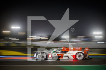 2021-08-21 - 08 Buemi Sébastien (swi), Nakajima Kazuki (jpn), Hartley Brendon (nzl), Toyota Gazoo Racing, Toyota GR010 - Hybrid, action during the 24 Hours of Le Mans 2021, 4th round of the 2021 FIA World Endurance Championship, FIA WEC, on the Circuit de la Sarthe, from August 21 to 22, 2021 in Le Mans, France - Photo Frédéric Le Floc'h / DPPI - 24 HOURS OF LE MANS 2021, 4TH ROUND OF THE 2021 FIA WORLD ENDURANCE CHAMPIONSHIP, WEC - ENDURANCE - MOTORS