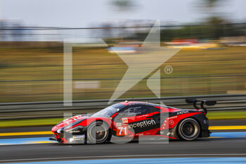 2021-08-22 - 71 Iribe Brendan (usa), Millroy Ollie (gbr), Barnicoat Ben (gbr), Inception Racing, Ferrari 488 GTE Evo, action during the 24 Hours of Le Mans 2021, 4th round of the 2021 FIA World Endurance Championship, FIA WEC, on the Circuit de la Sarthe, from August 21 to 22, 2021 in Le Mans, France - Photo Frédéric Le Floc'h / DPPI - 24 HOURS OF LE MANS 2021, 4TH ROUND OF THE 2021 FIA WORLD ENDURANCE CHAMPIONSHIP, WEC - ENDURANCE - MOTORS
