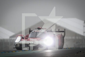 2021-08-22 - 709 Briscoe Ryan (nzl), Westbrook Richard (gbr), Dumas Romain (fra), Glickenhaus Racing, Glickenhaus 007 LMH, action during the 24 Hours of Le Mans 2021, 4th round of the 2021 FIA World Endurance Championship, FIA WEC, on the Circuit de la Sarthe, from August 21 to 22, 2021 in Le Mans, France - Photo Frédéric Le Floc'h / DPPI - 24 HOURS OF LE MANS 2021, 4TH ROUND OF THE 2021 FIA WORLD ENDURANCE CHAMPIONSHIP, WEC - ENDURANCE - MOTORS