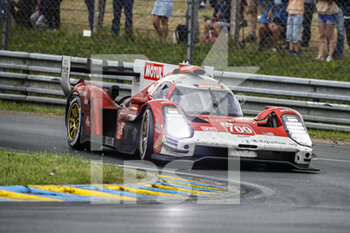 2021-08-22 - 709 Briscoe Ryan (nzl), Westbrook Richard (gbr), Dumas Romain (fra), Glickenhaus Racing, Glickenhaus 007 LMH, action during the 24 Hours of Le Mans 2021, 4th round of the 2021 FIA World Endurance Championship, FIA WEC, on the Circuit de la Sarthe, from August 21 to 22, 2021 in Le Mans, France - Photo Xavi Bonilla / DPPI - 24 HOURS OF LE MANS 2021, 4TH ROUND OF THE 2021 FIA WORLD ENDURANCE CHAMPIONSHIP, WEC - ENDURANCE - MOTORS