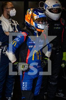 2021-08-22 - Stevens Will (gbr), Panis Racing, Oreca 07 - Gibson, portrait pitlane, pit stop during the 24 Hours of Le Mans 2021, 4th round of the 2021 FIA World Endurance Championship, FIA WEC, on the Circuit de la Sarthe, from August 21 to 22, 2021 in Le Mans, France - Photo Germain Hazard / DPPI - 24 HOURS OF LE MANS 2021, 4TH ROUND OF THE 2021 FIA WORLD ENDURANCE CHAMPIONSHIP, WEC - ENDURANCE - MOTORS