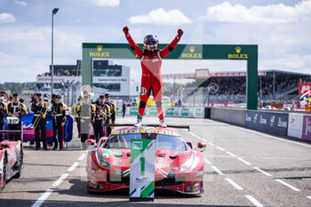 2021-08-22 - 51 Pier Guidi Alessandro (ita), AF Corse, Ferrari 488 GTE Evo, podium during the 24 Hours of Le Mans 2021, 4th round of the 2021 FIA World Endurance Championship, FIA WEC, on the Circuit de la Sarthe, from August 21 to 22, 2021 in Le Mans, France - Photo Germain Hazard / DPPI - 24 HOURS OF LE MANS 2021, 4TH ROUND OF THE 2021 FIA WORLD ENDURANCE CHAMPIONSHIP, WEC - ENDURANCE - MOTORS