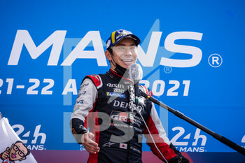 2021-08-22 - Kobayashi Kamui (jpn), Toyota Gazoo Racing, Toyota GR010 - Hybrid, portrait podium during the 24 Hours of Le Mans 2021, 4th round of the 2021 FIA World Endurance Championship, FIA WEC, on the Circuit de la Sarthe, from August 21 to 22, 2021 in Le Mans, France - Photo Germain Hazard / DPPI - 24 HOURS OF LE MANS 2021, 4TH ROUND OF THE 2021 FIA WORLD ENDURANCE CHAMPIONSHIP, WEC - ENDURANCE - MOTORS