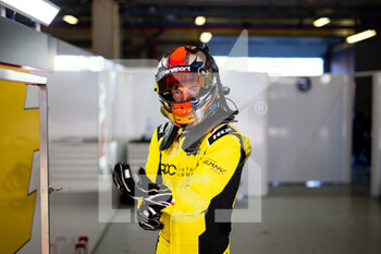 2021-10-21 - Sales Rodrigo (usa), JMW Motorsport, Ferrari F488 GTE Evo, portrait during the 2021 4 Hours of Portimao, 5th round of the 2021 European Le Mans Series, from October 21 to 24, 2021 on the Algarve International Circuit, in Portimao, Portugal - 2021 4 HOURS OF PORTIMAO, 5TH ROUND OF THE 2021 EUROPEAN LE MANS SERIES - ENDURANCE - MOTORS