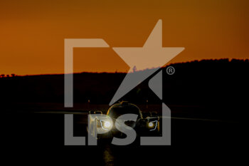 2021-10-22 - Ambiance race sunset during the 6th round of the Michelin Le Mans Cup, from October 21 to 24, 2021 on the Algarve International Circuit, in Portimao, Portugal - 6TH ROUND OF THE MICHELIN LE MANS CUP - ENDURANCE - MOTORS
