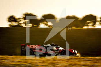 2021-10-23 - 28 Lafargue Paul (fra), Chatin Paul-Loup (fra), Pilet Patrick (fra), Idec Sport, Oreca 07 - Gibson, action during the 2021 4 Hours of Portimao, 5th round of the 2021 European Le Mans Series, from October 21 to 24, 2021 on the Algarve International Circuit, in Portimao, Portugal - 2021 4 HOURS OF PORTIMAO, 5TH ROUND OF THE 2021 EUROPEAN LE MANS SERIES - ENDURANCE - MOTORS