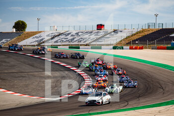 2021-10-24 - Start during the 2021 4 Hours of Portimao, 5th round of the 2021 European Le Mans Series, from October 21 to 24, 2021 on the Algarve International Circuit, in Portimao, Portugal - 2021 4 HOURS OF PORTIMAO, 5TH ROUND OF THE 2021 EUROPEAN LE MANS SERIES - ENDURANCE - MOTORS