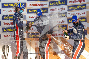 2021-10-24 - 02 Boyd Wayne (gbr), Wheldon Robert (gbr), Cauhaupe Edouard (fra), United Autosports, Ligier JS P320 - Nissan, portrait podium during the 2021 4 Hours of Portimao, 5th round of the 2021 European Le Mans Series, from October 21 to 24, 2021 on the Algarve International Circuit, in Portimao, Portugal - 2021 4 HOURS OF PORTIMAO, 5TH ROUND OF THE 2021 EUROPEAN LE MANS SERIES - ENDURANCE - MOTORS