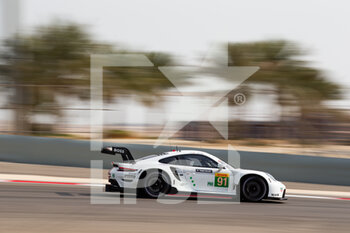 2021-10-29 - 91 Bruni Gianmaria (ita), Lietz Richard (aut), Porsche GT Team, Porsche 911 RSR - 19, action during the 6 Hours of Bahrain, 5th round of the 2021 FIA World Endurance Championship, FIA WEC, on the Bahrain International Circuit, from October 28 to 30, 2021 in Sakhir, Bahrain - 6 HOURS OF BAHRAIN, 5TH ROUND OF THE 2021 FIA WORLD ENDURANCE CHAMPIONSHIP, FIA WEC - ENDURANCE - MOTORS