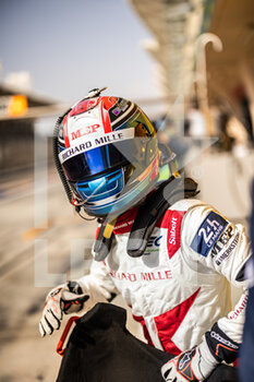 2021-10-30 - Aubry Gabriel (fra), Richard Mille Racing Team, Oreca 07 - Gibson, portrait pitstop pitlane, during the 6 Hours of Bahrain, 5th round of the 2021 FIA World Endurance Championship, FIA WEC, on the Bahrain International Circuit, from October 28 to 30, 2021 in Sakhir, Bahrain - 6 HOURS OF BAHRAIN, 5TH ROUND OF THE 2021 FIA WORLD ENDURANCE CHAMPIONSHIP, FIA WEC - ENDURANCE - MOTORS