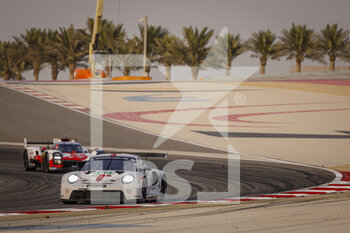 2021-10-30 - 92 Estre Kevin (fra), Jani Neel (che), Porsche GT Team, Porsche 911 RSR - 19, action during the 6 Hours of Bahrain, 5th round of the 2021 FIA World Endurance Championship, FIA WEC, on the Bahrain International Circuit, from October 28 to 30, 2021 in Sakhir, Bahrain - 6 HOURS OF BAHRAIN, 5TH ROUND OF THE 2021 FIA WORLD ENDURANCE CHAMPIONSHIP, FIA WEC - ENDURANCE - MOTORS