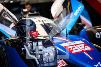 2021-11-05 - 36 Negrao Andre (bra), Lapierre Nicolas (fra), Vaxiviere Matthieu (fra), Alpine Elf Matmut, Alpine A480 - Gibson, ambiance during the 8 Hours of Bahrain, 6th round of the 2021 FIA World Endurance Championship, FIA WEC, on the Bahrain International Circuit, from November 4 to 6, 2021 in Sakhir, Bahrain - 8 HOURS OF BAHRAIN, 6TH ROUND OF THE 2021 FIA WORLD ENDURANCE CHAMPIONSHIP, FIA WEC - ENDURANCE - MOTORS