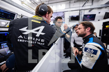 2021-11-05 - Lapierre Nicolas (fra), Alpine Elf Matmut, Alpine A480 - Gibson, portrait ingenieur engineer during the 8 Hours of Bahrain, 6th round of the 2021 FIA World Endurance Championship, FIA WEC, on the Bahrain International Circuit, from November 4 to 6, 2021 in Sakhir, Bahrain - 8 HOURS OF BAHRAIN, 6TH ROUND OF THE 2021 FIA WORLD ENDURANCE CHAMPIONSHIP, FIA WEC - ENDURANCE - MOTORS