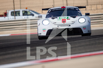 2021-11-05 - 92 Estre Kevin (fra), Jani Neel (che), Christensen Michael (dnk), Porsche GT Team, Porsche 911 RSR - 19, action during the 8 Hours of Bahrain, 6th round of the 2021 FIA World Endurance Championship, FIA WEC, on the Bahrain International Circuit, from November 4 to 6, 2021 in Sakhir, Bahrain - 8 HOURS OF BAHRAIN, 6TH ROUND OF THE 2021 FIA WORLD ENDURANCE CHAMPIONSHIP, FIA WEC - ENDURANCE - MOTORS