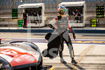 2021-11-05 - Conway Mike (gbr), Toyota Gazoo Racing, Toyota GR010 - Hybrid, portrait pitlane, during the 8 Hours of Bahrain, 6th round of the 2021 FIA World Endurance Championship, FIA WEC, on the Bahrain International Circuit, from November 4 to 6, 2021 in Sakhir, Bahrain - 8 HOURS OF BAHRAIN, 6TH ROUND OF THE 2021 FIA WORLD ENDURANCE CHAMPIONSHIP, FIA WEC - ENDURANCE - MOTORS