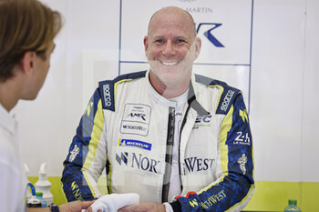 2021-11-05 - DALLA LANA PAUL (CAN), ASTON MARTIN RACING, ASTON MARTIN VANTAGE AMR, PORTRAIT during the 8 Hours of Bahrain, 6th round of the 2021 FIA World Endurance Championship, FIA WEC, on the Bahrain International Circuit, from November 4 to 6, 2021 in Sakhir, Bahrain - 8 HOURS OF BAHRAIN, 6TH ROUND OF THE 2021 FIA WORLD ENDURANCE CHAMPIONSHIP, FIA WEC - ENDURANCE - MOTORS