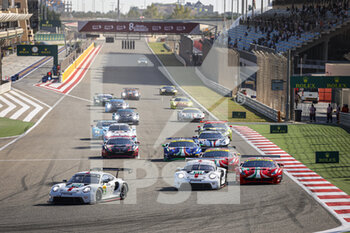 2021-11-06 - START OF THE RACE, DEPART, during the 8 Hours of Bahrain, 6th round of the 2021 FIA World Endurance Championship, FIA WEC, on the Bahrain International Circuit, from November 4 to 6, 2021 in Sakhir, Bahrain - 8 HOURS OF BAHRAIN, 6TH ROUND OF THE 2021 FIA WORLD ENDURANCE CHAMPIONSHIP, FIA WEC - ENDURANCE - MOTORS