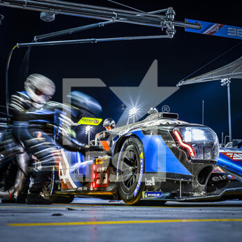 2021-11-06 - 36 Negrao Andre (bra), Lapierre Nicolas (fra), Vaxiviere Matthieu (fra), Alpine Elf Matmut, Alpine A480 - Gibson, action PITLANE, during the 8 Hours of Bahrain, 6th round of the 2021 FIA World Endurance Championship, FIA WEC, on the Bahrain International Circuit, from November 4 to 6, 2021 in Sakhir, Bahrain - 8 HOURS OF BAHRAIN, 6TH ROUND OF THE 2021 FIA WORLD ENDURANCE CHAMPIONSHIP, FIA WEC - ENDURANCE - MOTORS