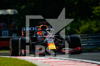 2021-07-30 - VERSTAPPEN Max (ned), Red Bull Racing Honda RB16B, action during the Formula 1 Magyar Nagydij 2021, Hungarian Grand Prix, 11th round of the 2021 FIA Formula One World Championship from July 30 to August 1, 2021 on the Hungaroring, in Mogyorod, near Budapest, Hungary - Photo Antonin Vincent / DPPI - FORMULA 1 MAGYAR NAGYDIJ 2021, HUNGARIAN GRAND PRIX - FORMULA 1 - MOTORS
