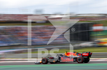 2021-07-31 - 11 PEREZ Sergio (mex), Red Bull Racing Honda RB16B, action during the Formula 1 Magyar Nagydij 2021, Hungarian Grand Prix, 11th round of the 2021 FIA Formula One World Championship from July 30 to August 1, 2021 on the Hungaroring, in Mogyorod, near Budapest, Hungary - Photo DPPI - FORMULA 1 MAGYAR NAGYDIJ 2021, HUNGARIAN GRAND PRIX - FORMULA 1 - MOTORS