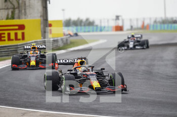 2021-08-01 - 33 VERSTAPPEN Max (nld), Red Bull Racing Honda RB16B, action during the Formula 1 Magyar Nagydij 2021, Hungarian Grand Prix, 11th round of the 2021 FIA Formula One World Championship from July 30 to August 1, 2021 on the Hungaroring, in Mogyorod, near Budapest, Hungary - Photo Xavi Bonilla / DPPI - FORMULA 1 MAGYAR NAGYDIJ 2021, HUNGARIAN GRAND PRIX - FORMULA 1 - MOTORS