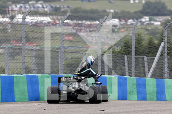 2021-08-01 - BOTTAS Valtteri (fin), Mercedes AMG F1 GP W12 E Performance, portrait crash, accident, during the Formula 1 Magyar Nagydij 2021, Hungarian Grand Prix, 11th round of the 2021 FIA Formula One World Championship from July 30 to August 1, 2021 on the Hungaroring, in Mogyorod, near Budapest, Hungary - Photo DPPI - FORMULA 1 MAGYAR NAGYDIJ 2021, HUNGARIAN GRAND PRIX - FORMULA 1 - MOTORS