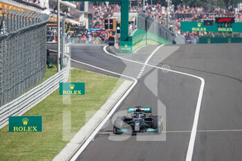 2021-08-01 - 44 HAMILTON Lewis (gbr), Mercedes AMG F1 GP W12 E Performance, action pit exit during the Formula 1 Magyar Nagydij 2021, Hungarian Grand Prix, 11th round of the 2021 FIA Formula One World Championship from July 30 to August 1, 2021 on the Hungaroring, in Mogyorod, near Budapest, Hungary - Photo Antonin Vincent / DPPI - FORMULA 1 MAGYAR NAGYDIJ 2021, HUNGARIAN GRAND PRIX - FORMULA 1 - MOTORS