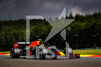 2021-08-27 - 11 PEREZ Sergio (mex), Red Bull Racing Honda RB16B, action during the Formula 1 Belgium Grand Prix, 12th round of the 2021 FIA Formula One World Championship from August 27 to 29, 2021 on the Circuit de Spa-Francorchamps, in Stavelot, near Liège, Belgium - Photo Antonin Vincent / DPPI - FORMULA 1 BELGIUM GRAND PRIX, 12TH ROUND OF THE 2021 FIA FORMULA ONE WORLD CHAMPIONSHIP - FORMULA 1 - MOTORS