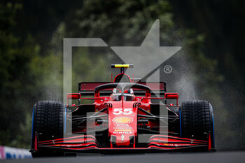 2021-08-27 - SAINZ Carlos (spa), Scuderia Ferrari SF21, action during the Formula 1 Belgium Grand Prix, 12th round of the 2021 FIA Formula One World Championship from August 27 to 29, 2021 on the Circuit de Spa-Francorchamps, in Stavelot, near Liège, Belgium - Photo Florent Gooden / DPPI - FORMULA 1 BELGIUM GRAND PRIX, 12TH ROUND OF THE 2021 FIA FORMULA ONE WORLD CHAMPIONSHIP - FORMULA 1 - MOTORS