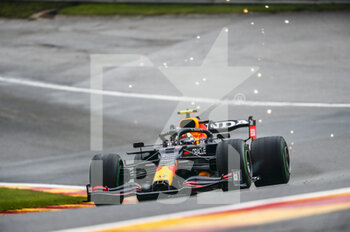 2021-08-28 - 11 PEREZ Sergio (mex), Red Bull Racing Honda RB16B, action during the Formula 1 Belgium Grand Prix, 12th round of the 2021 FIA Formula One World Championship from August 27 to 29, 2021 on the Circuit de Spa-Francorchamps, in Stavelot, near Liège, Belgium - Photo Antonin Vincent / DPPI - FORMULA 1 BELGIUM GRAND PRIX, 12TH ROUND OF THE 2021 FIA FORMULA ONE WORLD CHAMPIONSHIP - FORMULA 1 - MOTORS