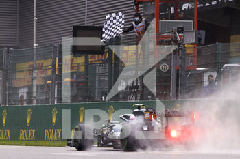 2021-08-28 - chequered flag, drapeau a damier 05 VETTEL Sebastian (ger), Aston Martin F1 AMR21, action during the Formula 1 Belgium Grand Prix, 12th round of the 2021 FIA Formula One World Championship from August 27 to 29, 2021 on the Circuit de Spa-Francorchamps, in Stavelot, near Liège, Belgium - Photo DPPI - FORMULA 1 BELGIUM GRAND PRIX, 12TH ROUND OF THE 2021 FIA FORMULA ONE WORLD CHAMPIONSHIP - FORMULA 1 - MOTORS