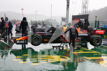 2021-08-28 - 33 VERSTAPPEN Max (nld), Red Bull Racing Honda RB16B, rain, pluie, during the Formula 1 Belgium Grand Prix, 12th round of the 2021 FIA Formula One World Championship from August 27 to 29, 2021 on the Circuit de Spa-Francorchamps, in Stavelot, near Liège, Belgium - Photo DPPI - FORMULA 1 BELGIUM GRAND PRIX, 12TH ROUND OF THE 2021 FIA FORMULA ONE WORLD CHAMPIONSHIP - FORMULA 1 - MOTORS