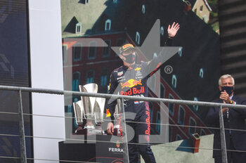 2021-08-29 - VERSTAPPEN Max (ned), Red Bull Racing Honda RB16B, portrait celebrates his victory during the Formula 1 Belgium Grand Prix, 12th round of the 2021 FIA Formula One World Championship from August 27 to 29, 2021 on the Circuit de Spa-Francorchamps, in Stavelot, near Liège, Belgium - Photo Antonin Vincent / DPPI - FORMULA 1 BELGIUM GRAND PRIX, 12TH ROUND OF THE 2021 FIA FORMULA ONE WORLD CHAMPIONSHIP - FORMULA 1 - MOTORS