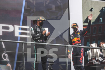 2021-08-29 - VERSTAPPEN Max (ned), Red Bull Racing Honda RB16B, portrait celebrates his victory HAMILTON Lewis (gbr), Mercedes AMG F1 GP W12 E Performance, portrait during the Formula 1 Belgium Grand Prix, 12th round of the 2021 FIA Formula One World Championship from August 27 to 29, 2021 on the Circuit de Spa-Francorchamps, in Stavelot, near Liège, Belgium - Photo Antonin Vincent / DPPI - FORMULA 1 BELGIUM GRAND PRIX, 12TH ROUND OF THE 2021 FIA FORMULA ONE WORLD CHAMPIONSHIP - FORMULA 1 - MOTORS